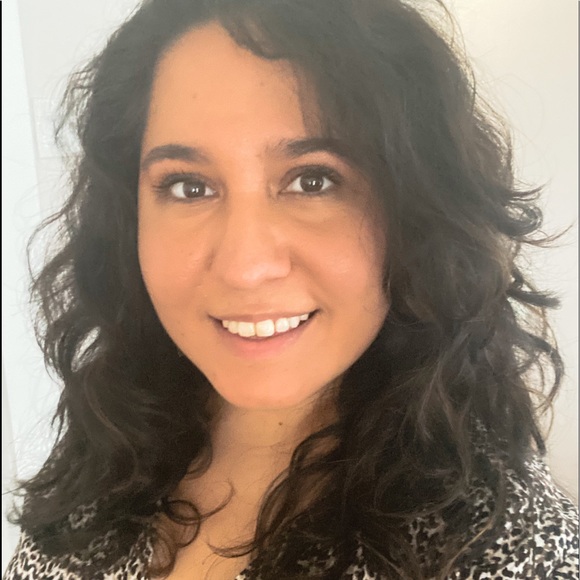 Meet your Posher, Jaclyn - Picture 1 of 3